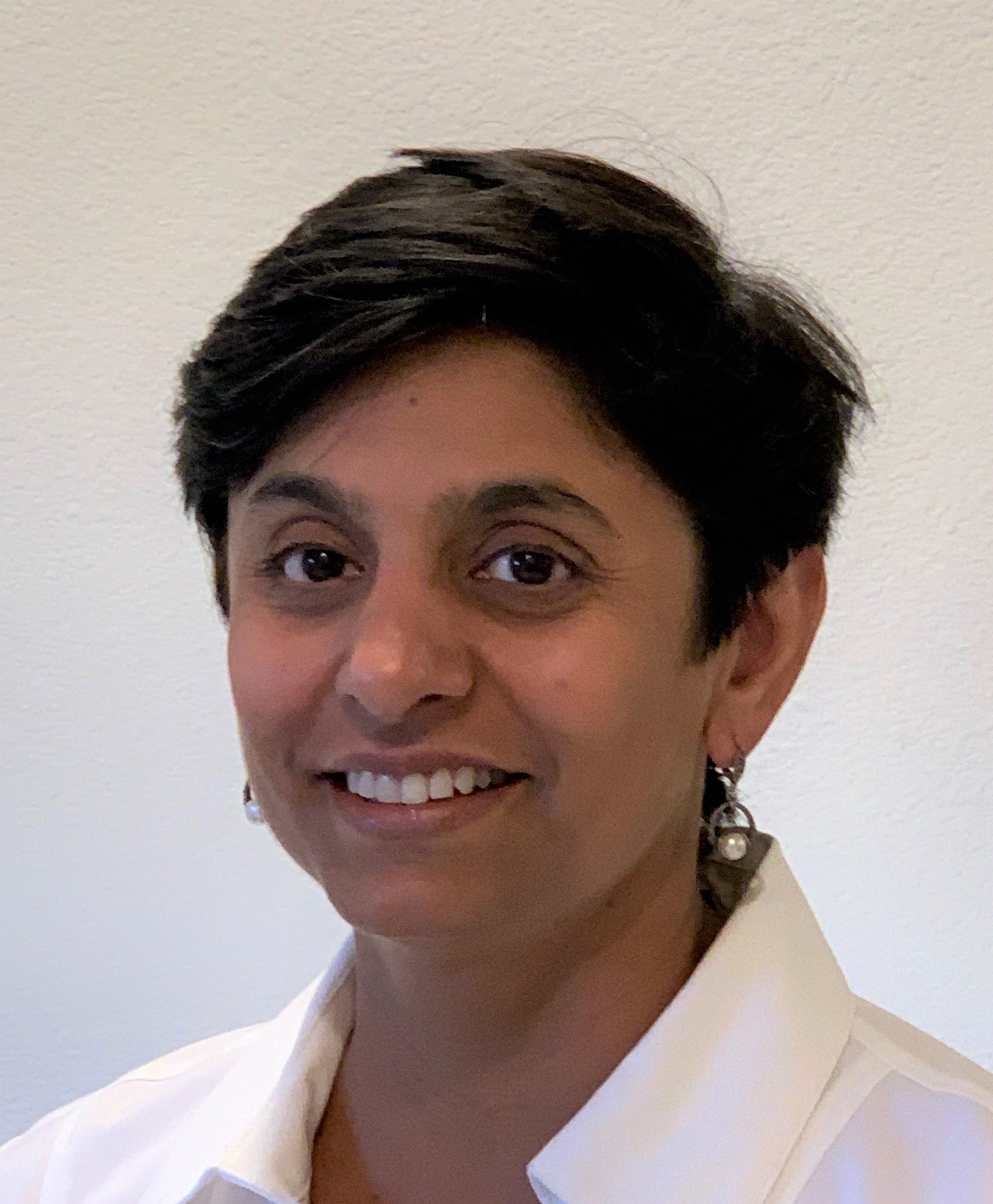 senior-placement-los-angeles-ca-gauri-kapur